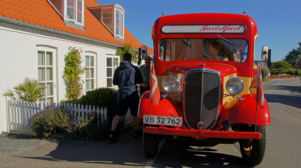 Ballen Badehotel Tranebjerg Eksteriør bilde